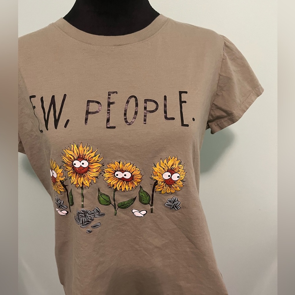 🌹Women’s No‎ Brand Shirt